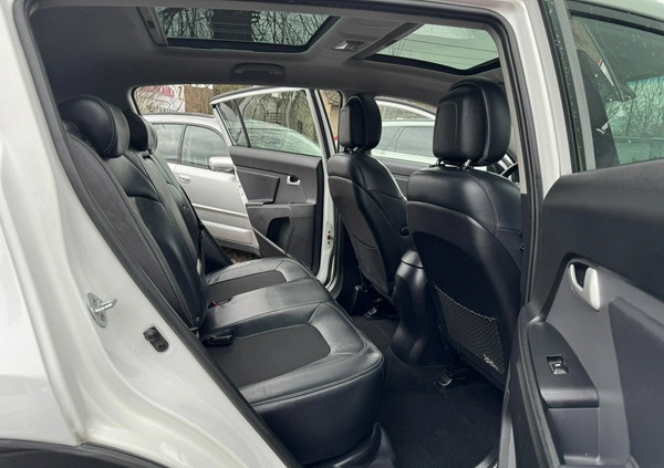 Kia Sportage cena 49900 przebieg: 162000, rok produkcji 2015 z Lubartów małe 67